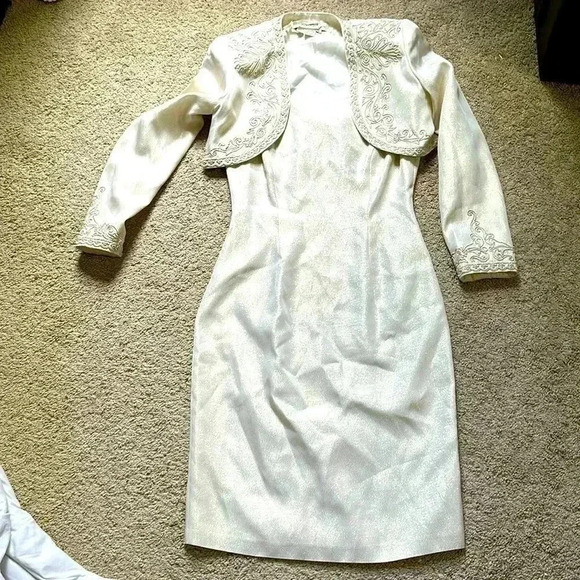 Vintage Marie t Claire formal dress size 4 with matching jacket embroidered - Picture 1 of 9